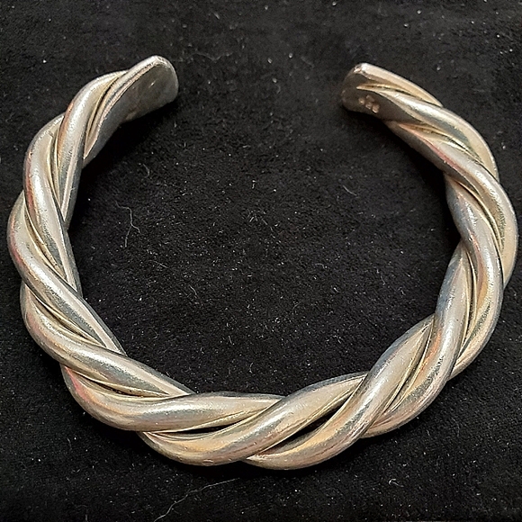 Silpada Jewelry - FIRM! Silpada Heavy 925 Sterling Silver Twist Cuff Bracelet